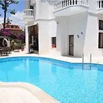 Hotel Carikci 2*