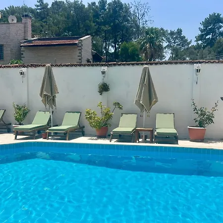 Hotel Carikci